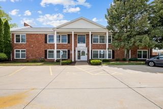 3215 E Locust Street 15, Davenport, IA 52803