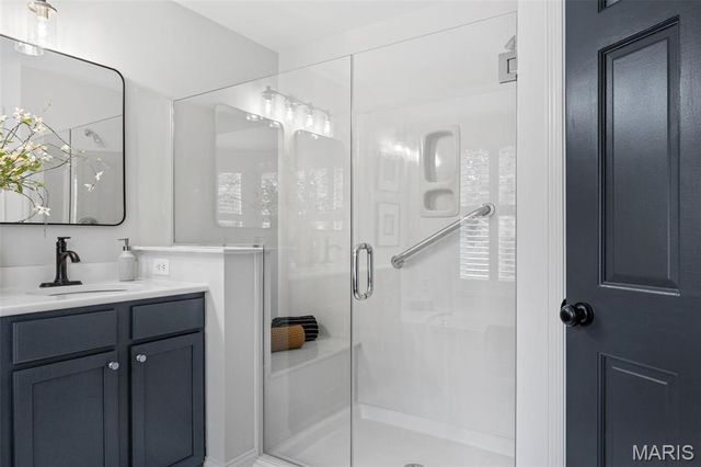 408 Coventry Trail Lane, Maryland Heights, MO 63043