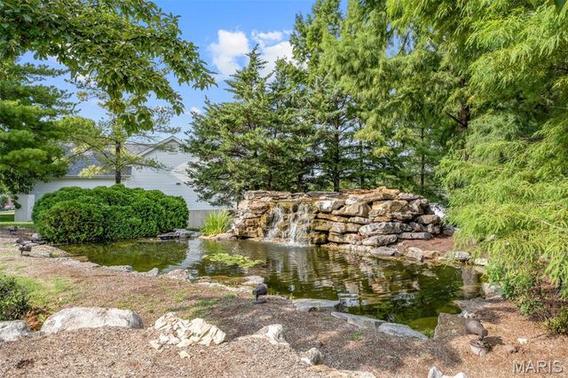 408 Coventry Trail Lane, Maryland Heights, MO 63043