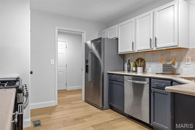408 Coventry Trail Lane, Maryland Heights, MO 63043