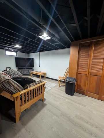4059 S Alexander AVENUE, Saint Francis, WI 53235