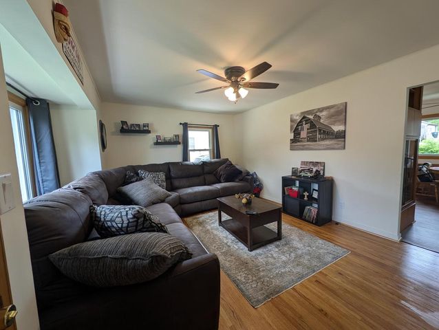 4059 S Alexander AVENUE, Saint Francis, WI 53235