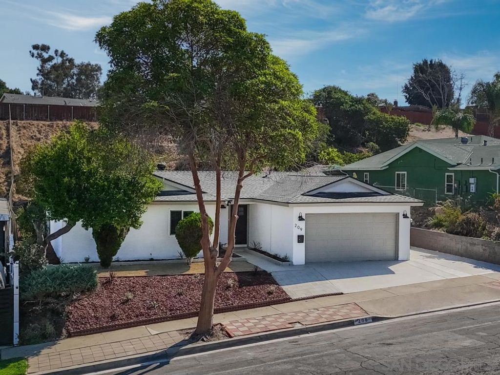 209 Meadowbrook Dr, San Diego, CA 92114 — photo 3