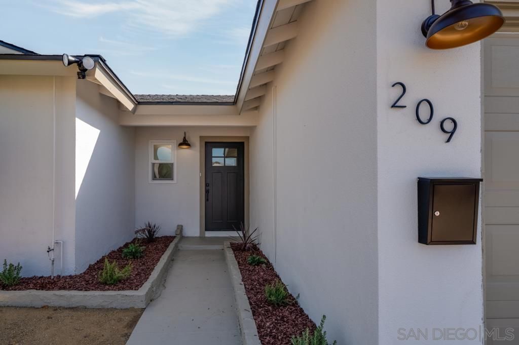 209 Meadowbrook Dr, San Diego, CA 92114 — photo 4