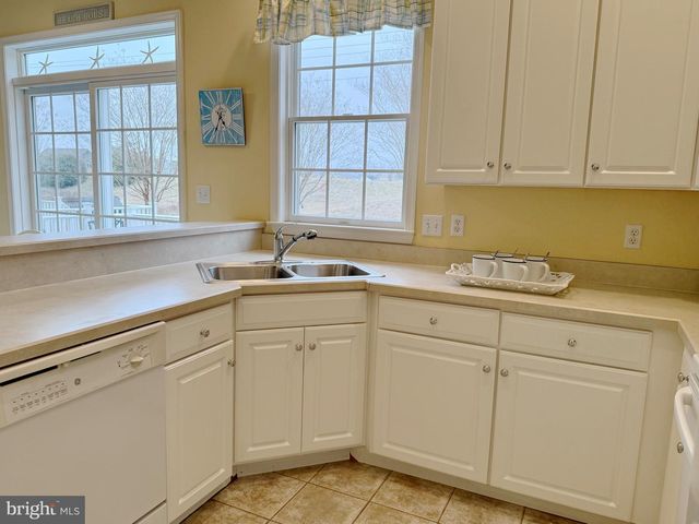 176 OCTOBER GLORY AVE, Ocean View, DE 19970