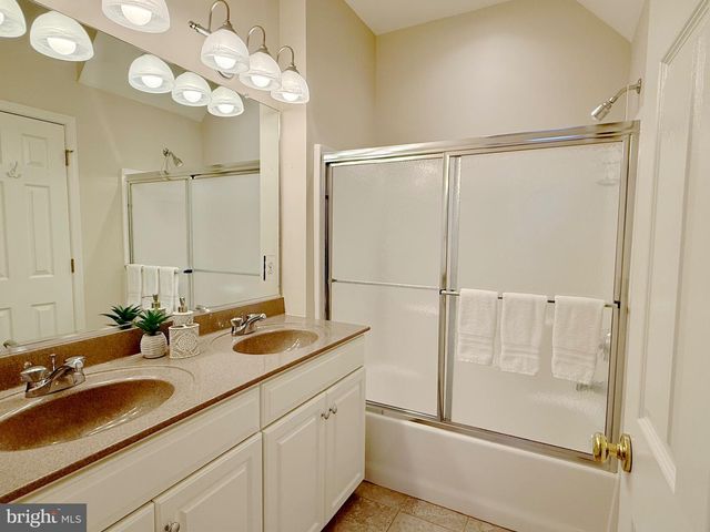 176 OCTOBER GLORY AVE, Ocean View, DE 19970