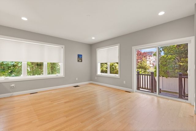 91 Crafts St 91, Newton, MA 02458