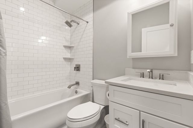 91 Crafts St 91, Newton, MA 02458