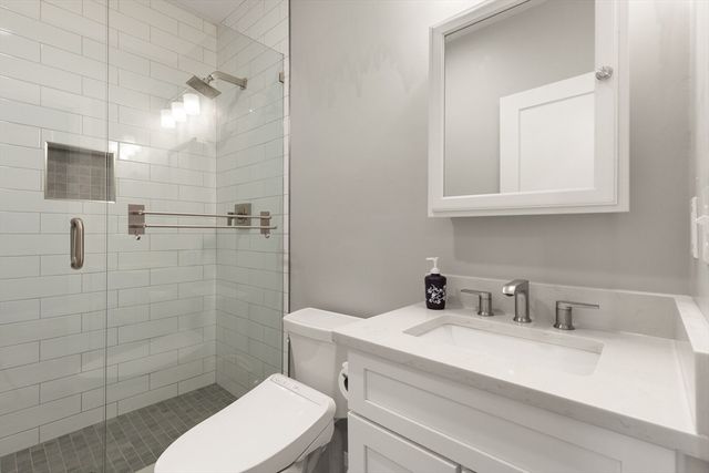 91 Crafts St 91, Newton, MA 02458
