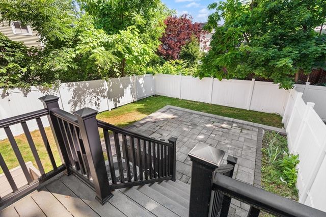91 Crafts St 91, Newton, MA 02458