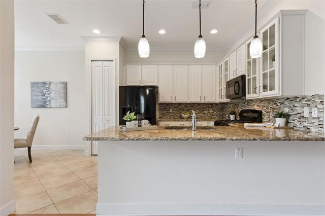 1121 GARDENSHIRE LANE, Deland, FL 32724