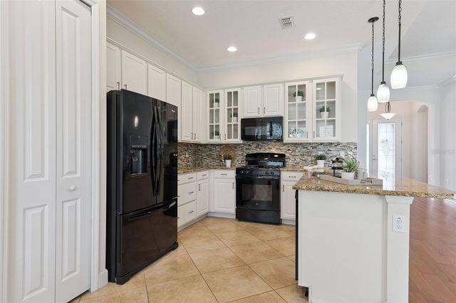 1121 GARDENSHIRE LANE, Deland, FL 32724