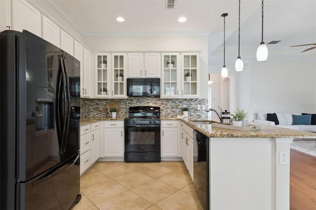 1121 GARDENSHIRE LANE, Deland, FL 32724