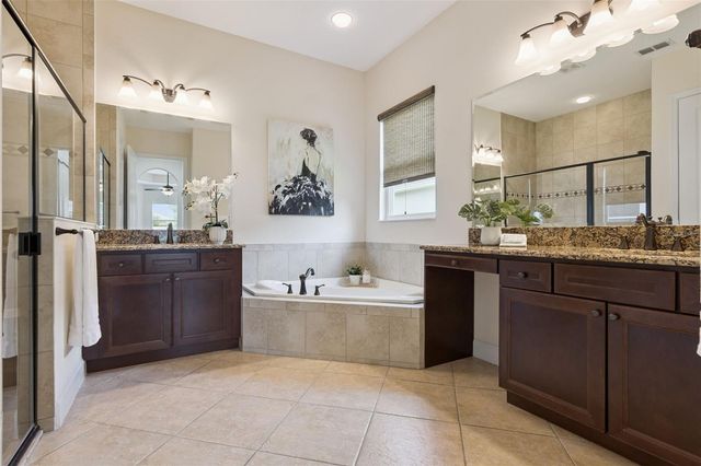 1121 GARDENSHIRE LANE, Deland, FL 32724