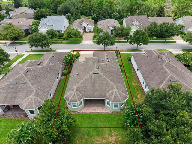 1121 GARDENSHIRE LANE, Deland, FL 32724