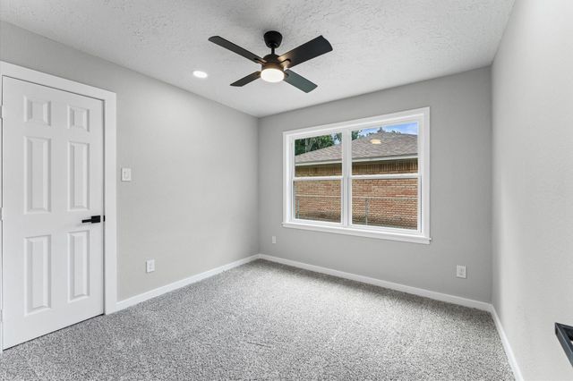 409 Midway Drive, Baytown, TX 77521