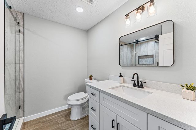 409 Midway Drive, Baytown, TX 77521