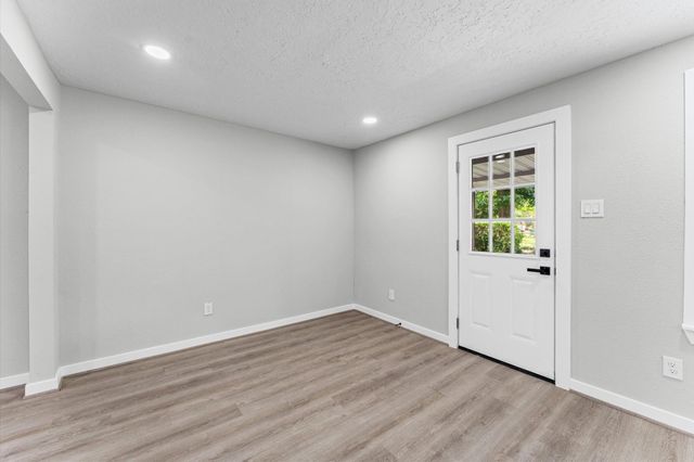 409 Midway Drive, Baytown, TX 77521