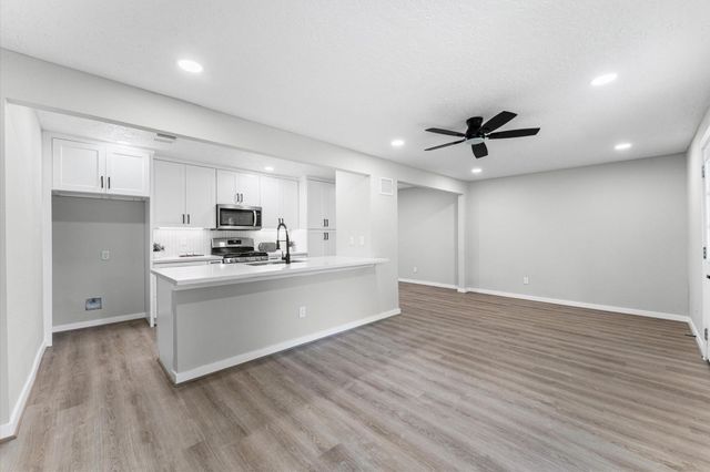 409 Midway Drive, Baytown, TX 77521