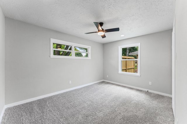 409 Midway Drive, Baytown, TX 77521