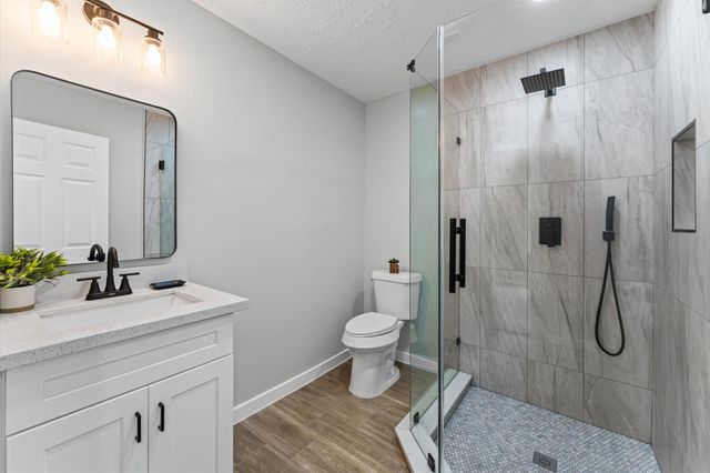 409 Midway Drive, Baytown, TX 77521