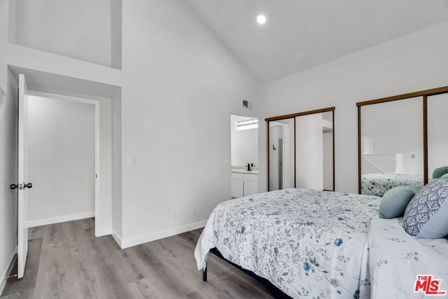 15125 Nordhoff Street 20, North Hills, CA 91343