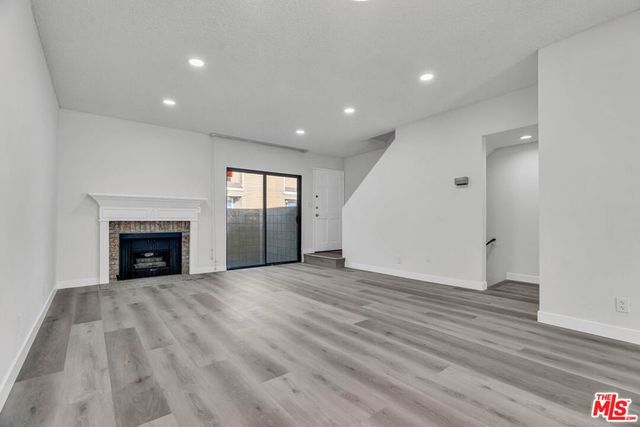 15125 Nordhoff Street 20, North Hills, CA 91343