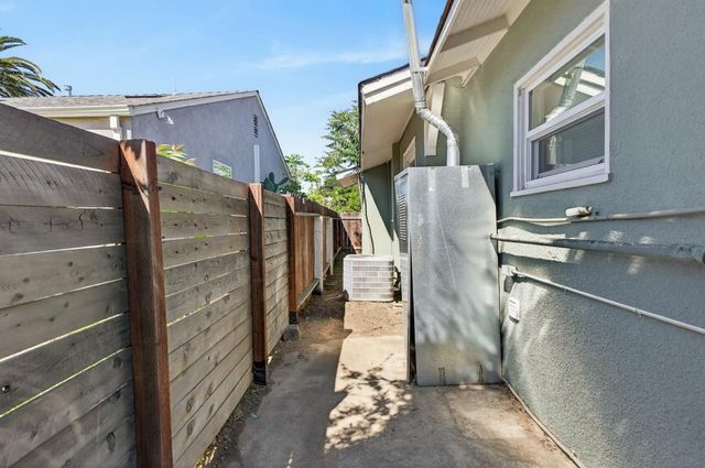 4424 12th Ave, Sacramento, CA 95820