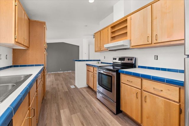 255 SW Railroad St, Creston, WA 99117