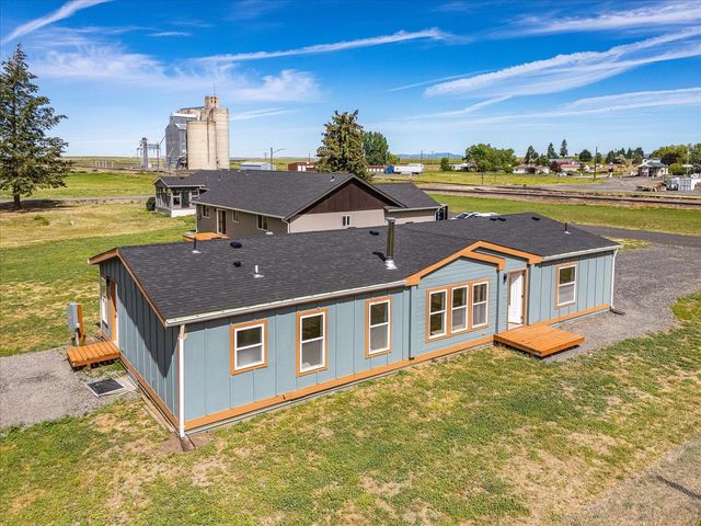255 SW Railroad St, Creston, WA 99117