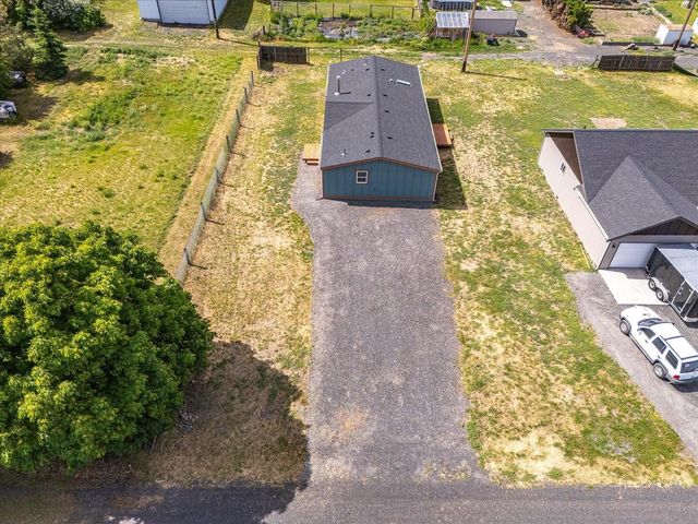 255 SW Railroad St, Creston, WA 99117