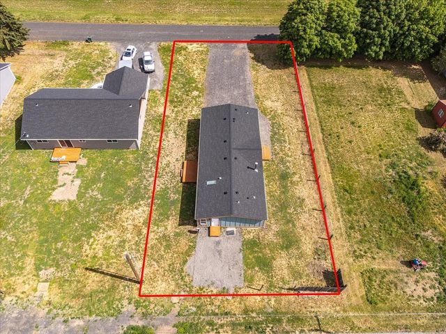 255 SW Railroad St, Creston, WA 99117