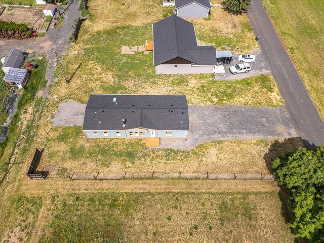 255 SW Railroad St, Creston, WA 99117