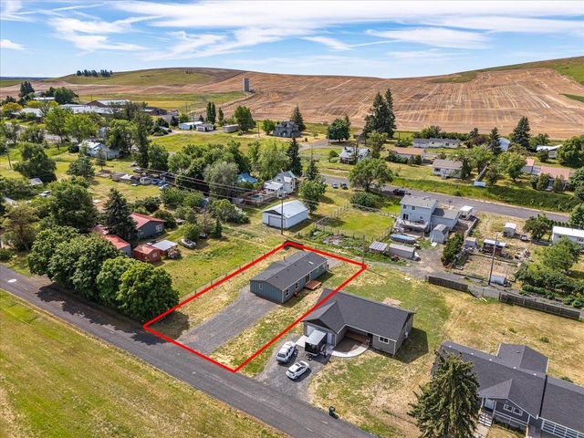 255 SW Railroad St, Creston, WA 99117