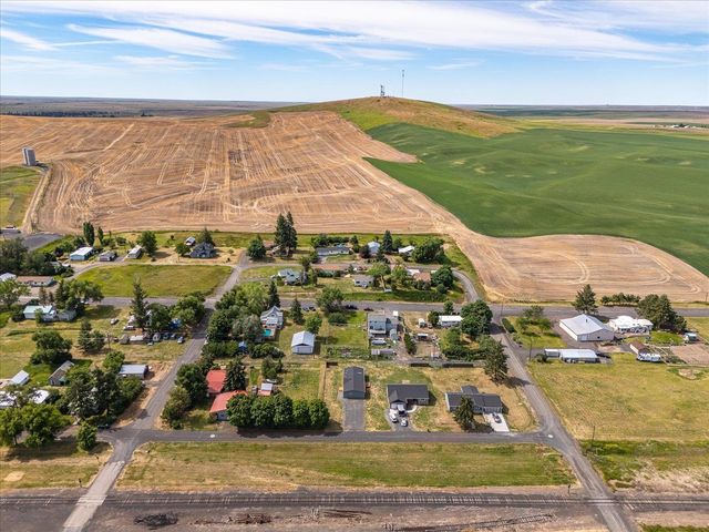 255 SW Railroad St, Creston, WA 99117