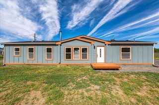 255 SW Railroad St, Creston, WA 99117