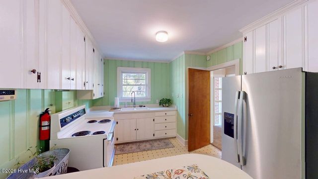245 S Hillcrest Drive, Goldsboro, NC 27534