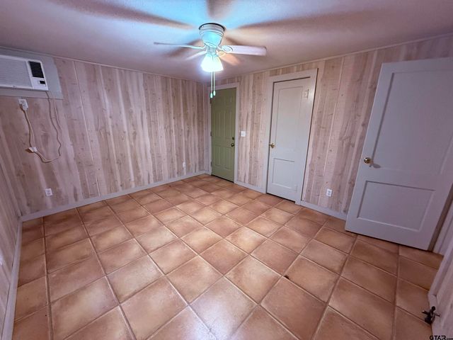 303 Jeannine St, Winnsboro, TX 75494