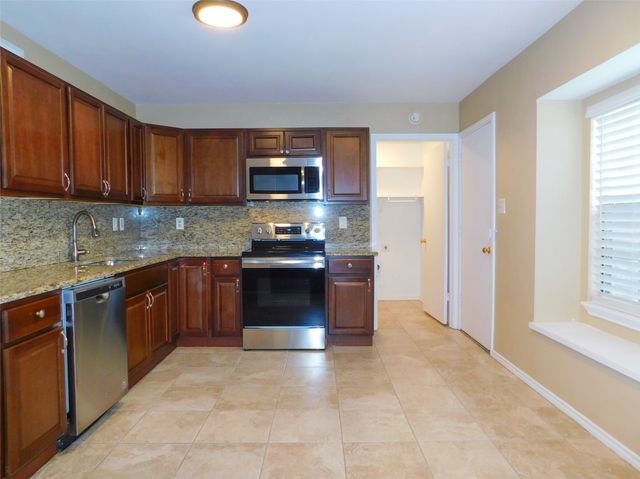 5808 Trego Circle, The Colony, TX 75056