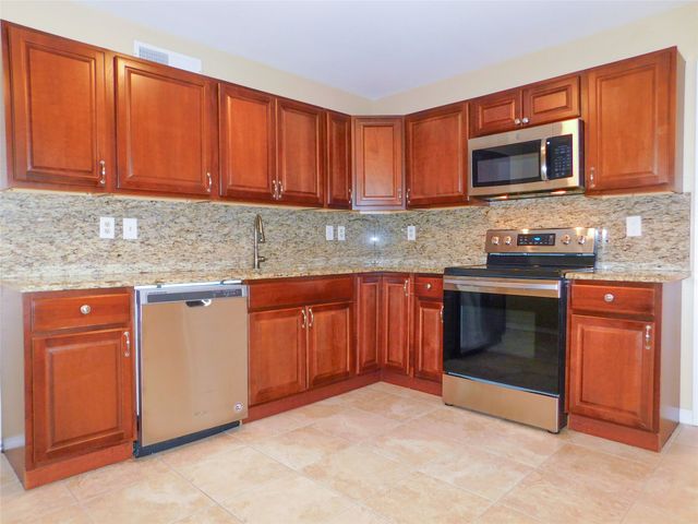 5808 Trego Circle, The Colony, TX 75056