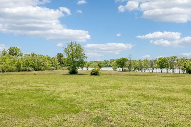 2836 Academy Rd, Lebanon, TN 37087