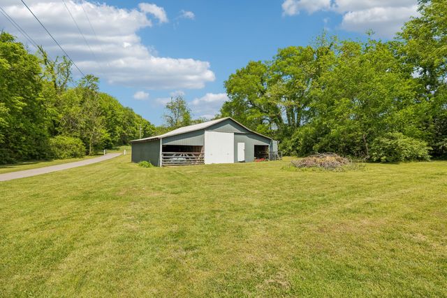 2836 Academy Rd, Lebanon, TN 37087