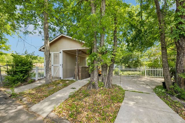 2836 Academy Rd, Lebanon, TN 37087