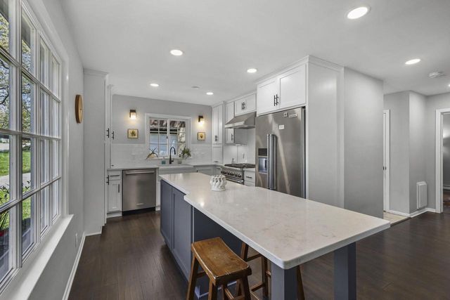6651 Columbus Drive, Middleton, WI 53562