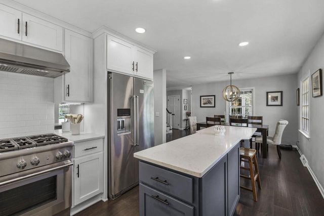 6651 Columbus Drive, Middleton, WI 53562