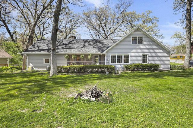 6651 Columbus Drive, Middleton, WI 53562