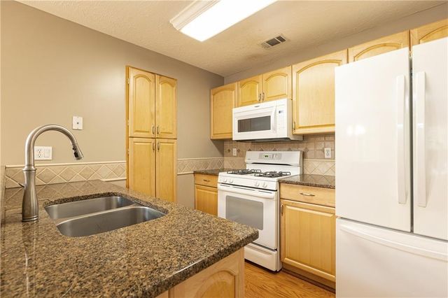 2014 River Heights SE Walk, Marietta, GA 30067