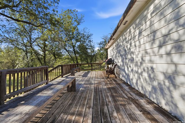 1440 Clear Lake Loop, Poteet, TX 78065