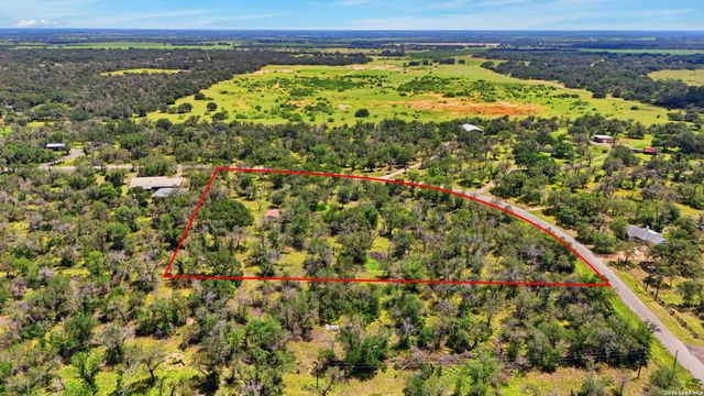 1440 Clear Lake Loop, Poteet, TX 78065