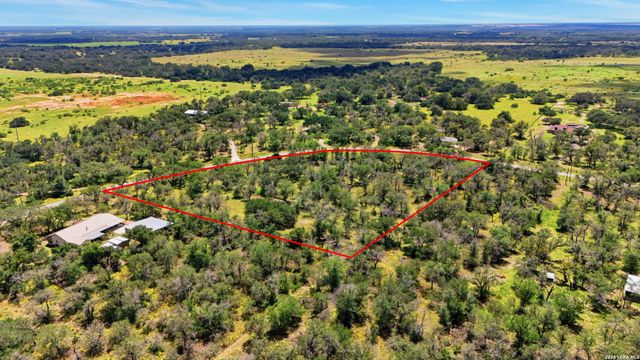 1440 Clear Lake Loop, Poteet, TX 78065